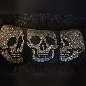 Magaschoni Rectangular Pillow
